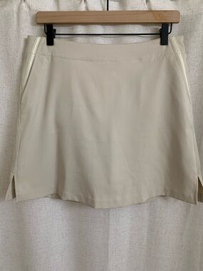 Lady Hagen Golf 3-Pocket Satin Detail Shorts Lined Mini Skirt Size 8 Tan